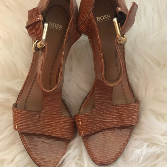 Hugo Boss T-strap sandal - Picture 2 of 2